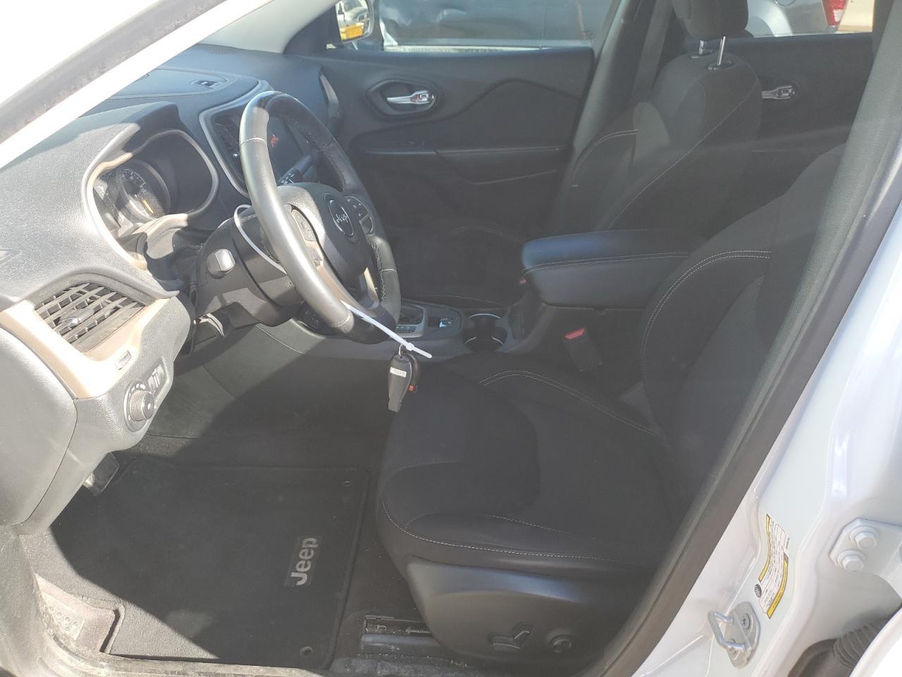 2016 Jeep Cherokee Latitude - Image 7