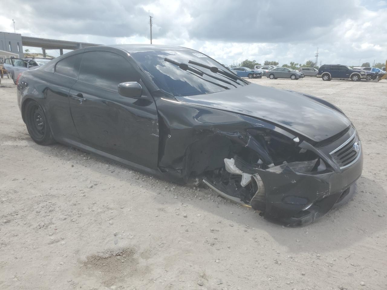 2014 Infiniti Q60 Journey - Image 4