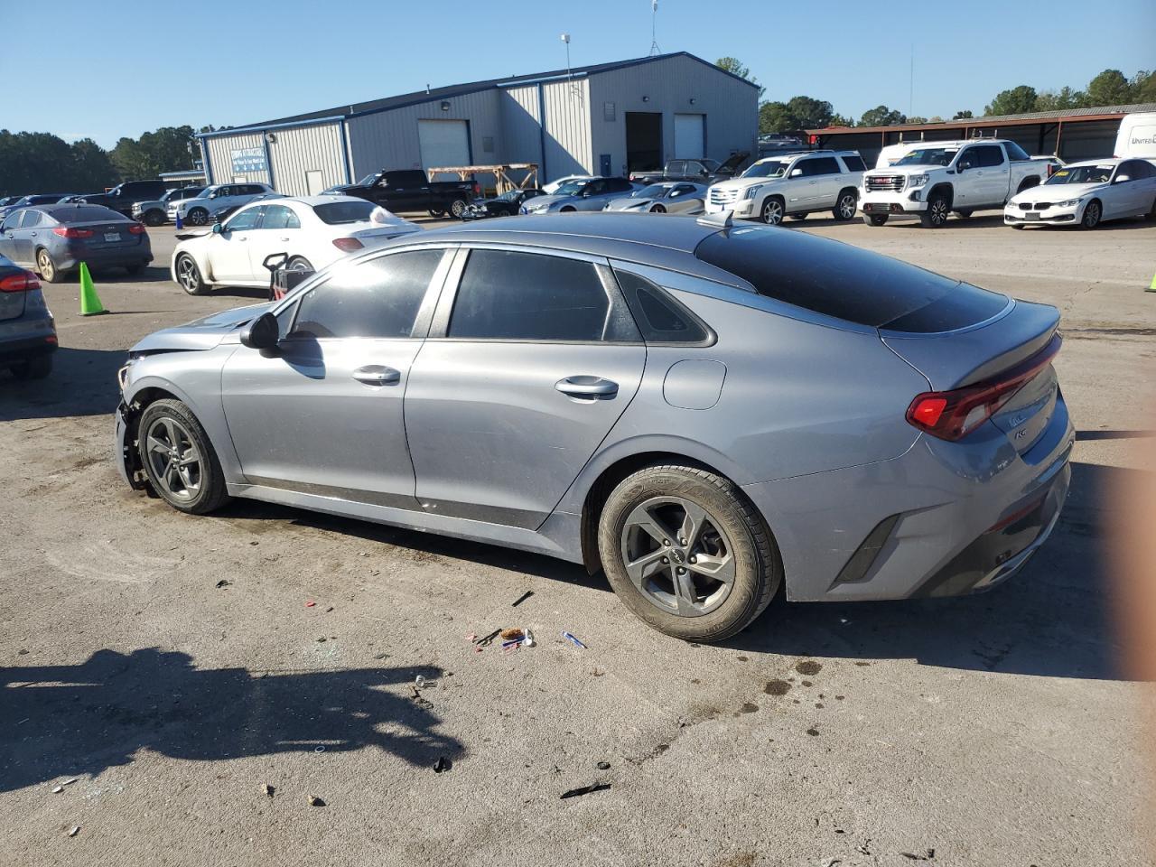 2022 Kia K5 Lxs - Image 2