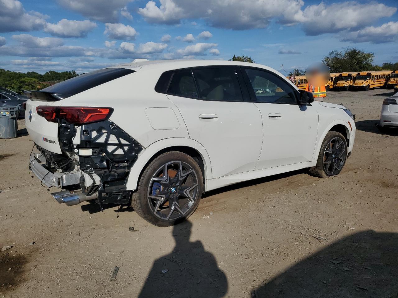 2024 BMW X2 M35I - Фото 3