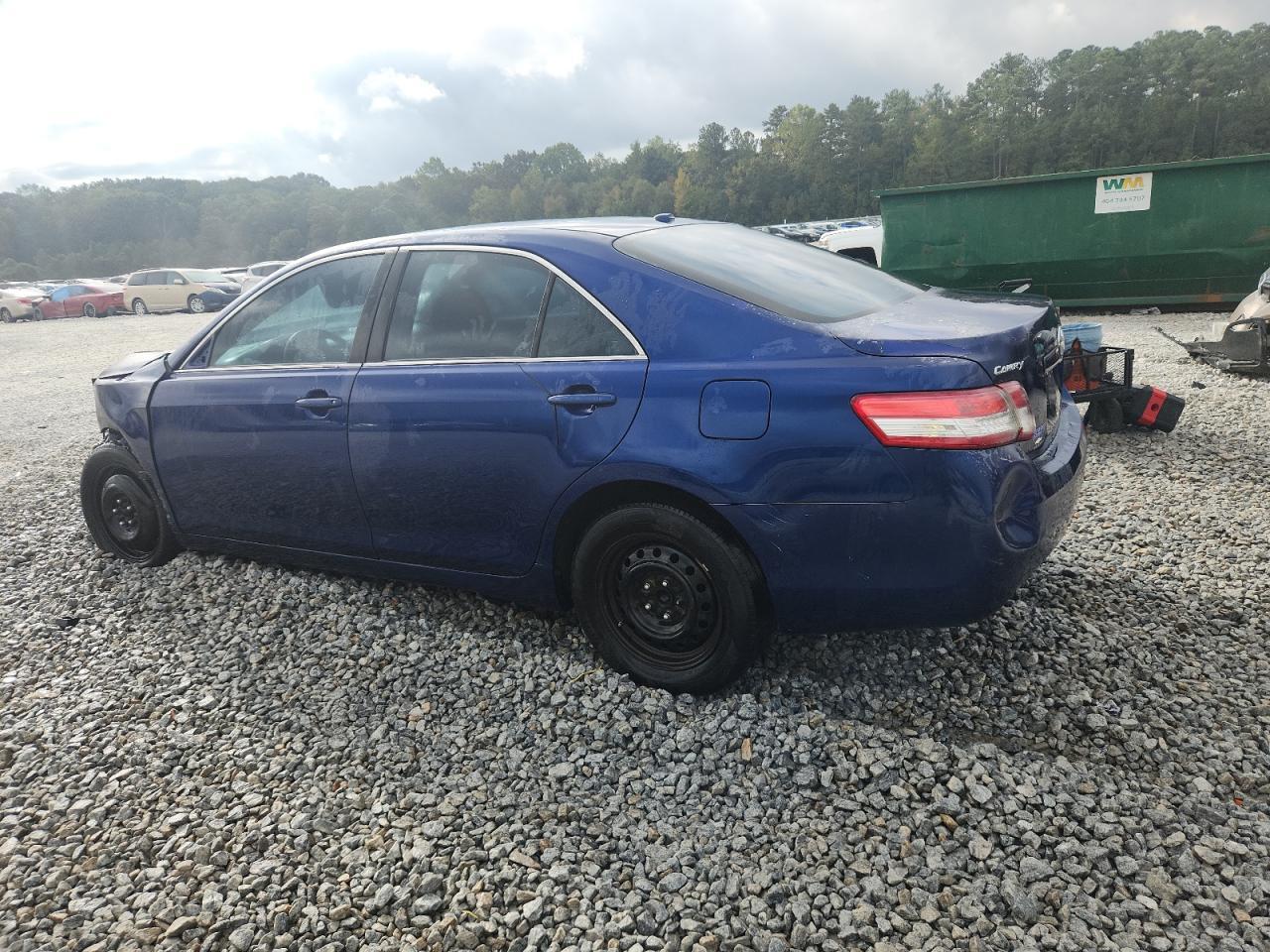 2011 Toyota Camry Base - Фото 2