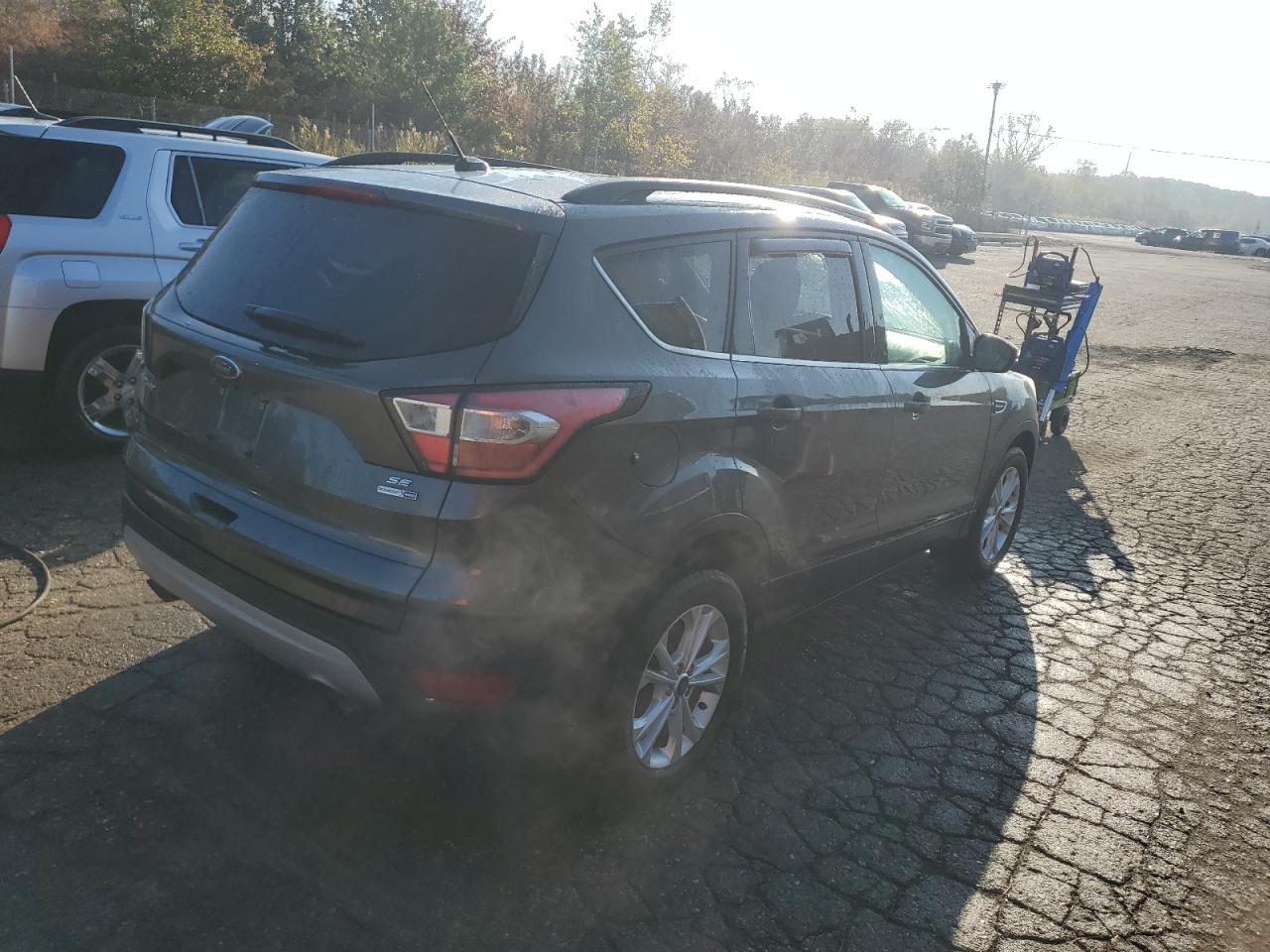 2018 Ford Escape Se - Image 3