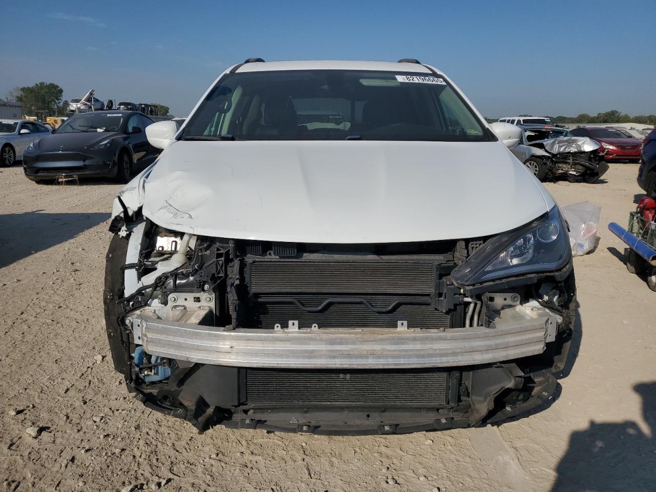 2017 Chrysler Pacifica Touring L - Image 5