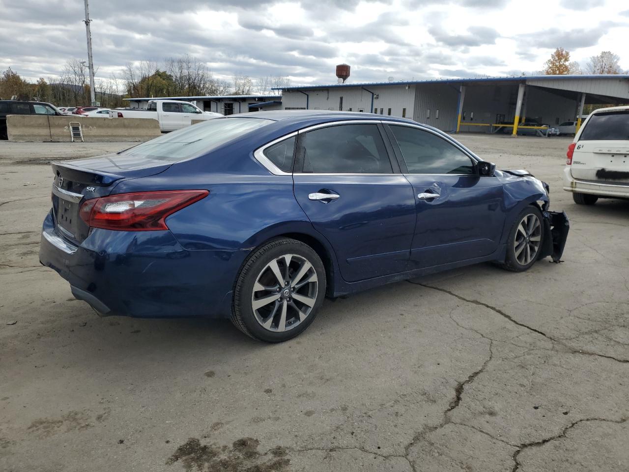 2017 Nissan Altima 2.5 - Фото 3