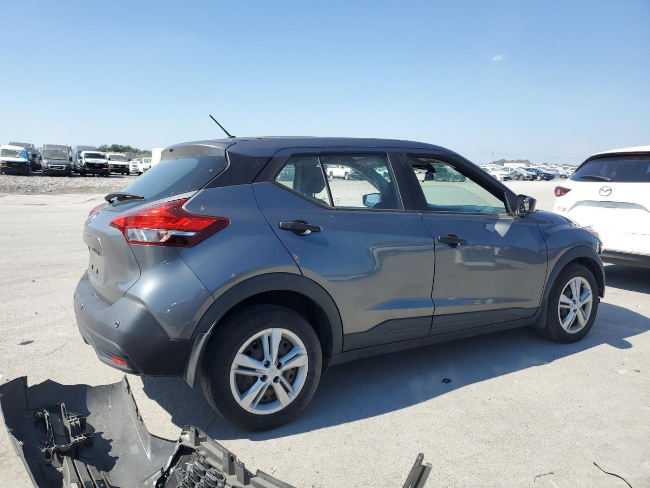 2020 Nissan Kicks S - Фото 3