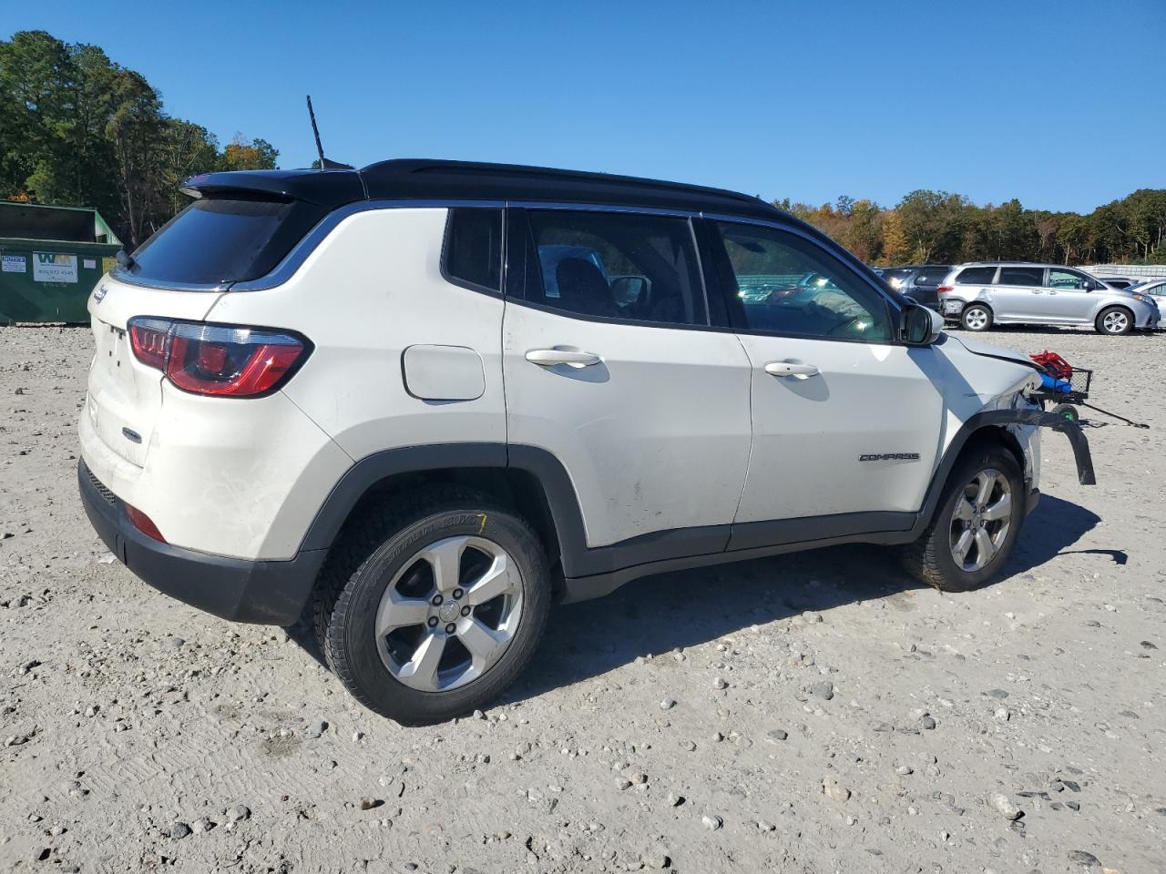 2018 Jeep Compass Latitude - Image 3