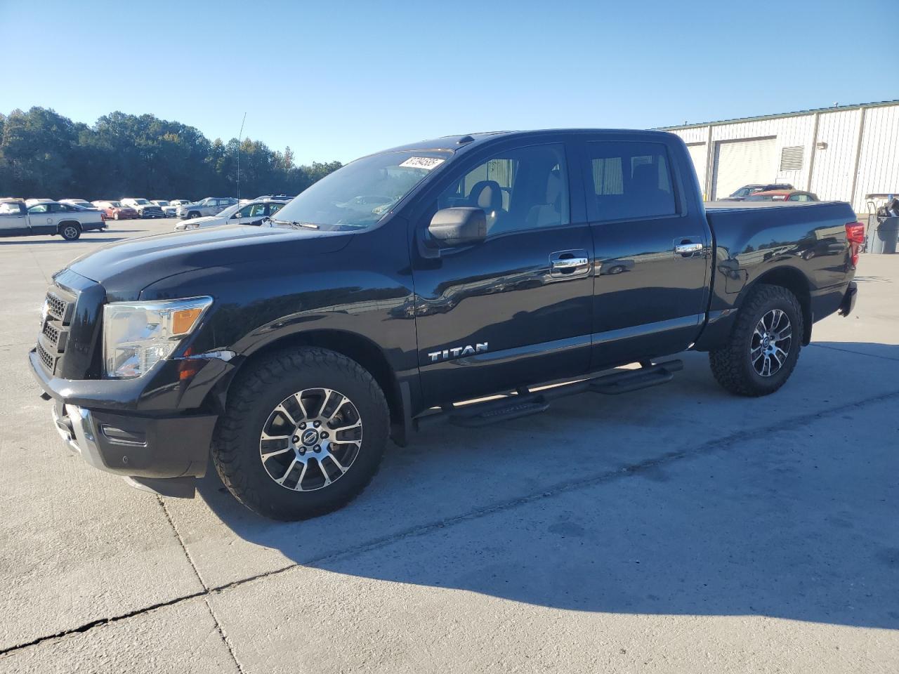 2021 Nissan Titan Sv