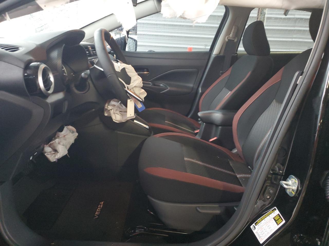 2025 Nissan Versa Sr - Image 7