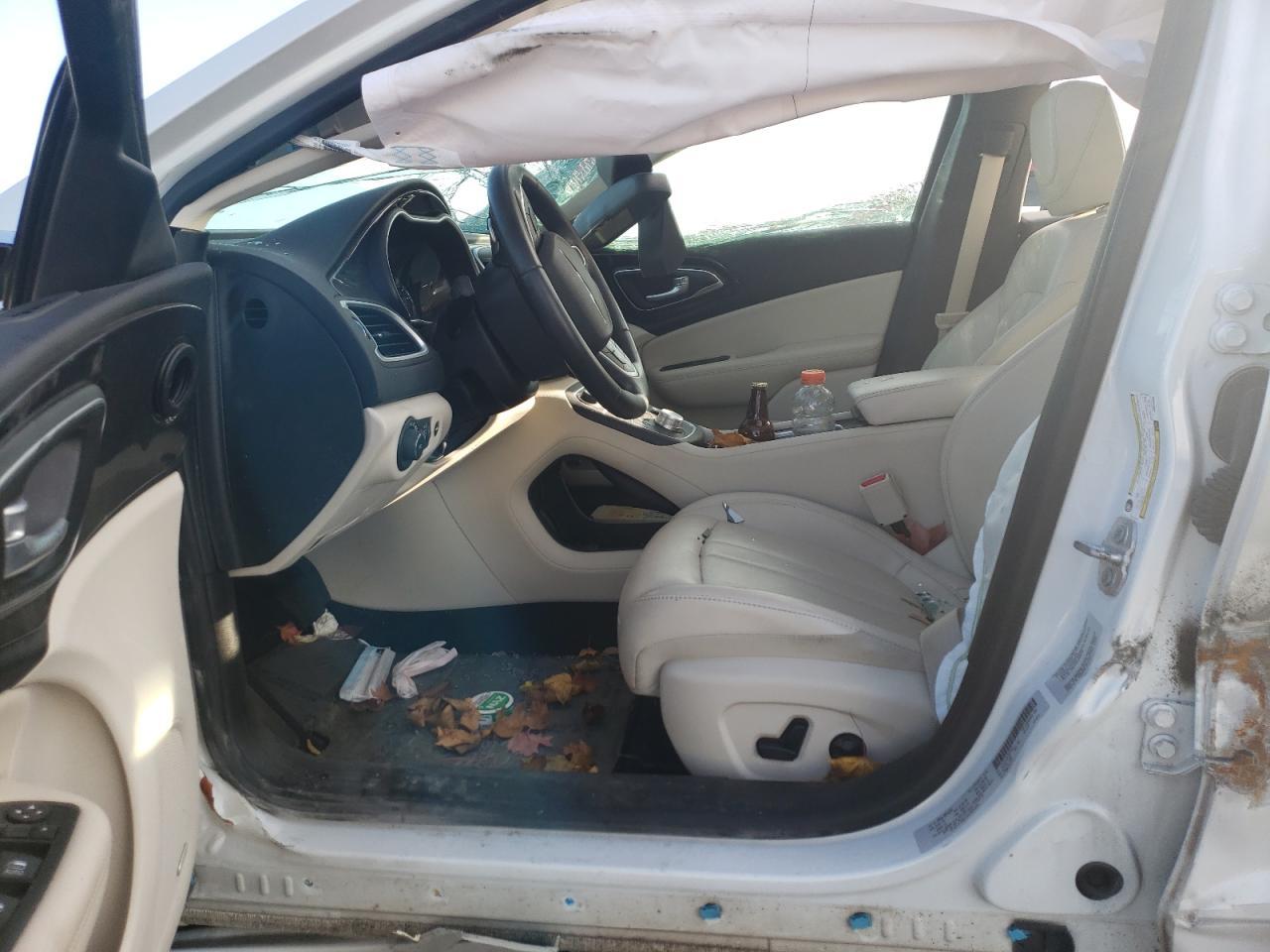 2015 Chrysler 200 C - Фото 7