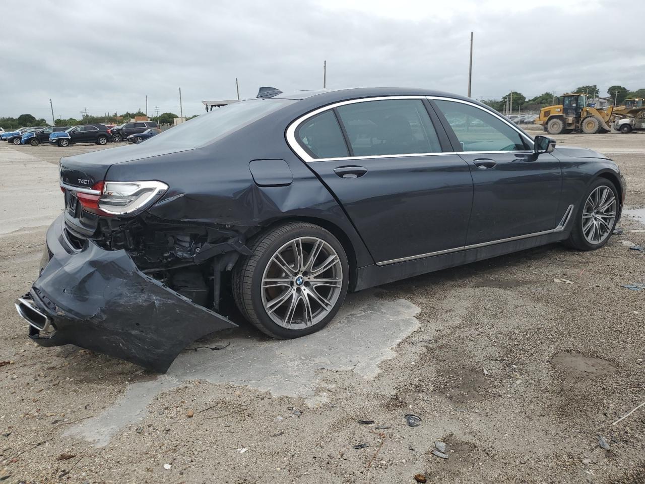 2019 BMW 740 I - Image 3