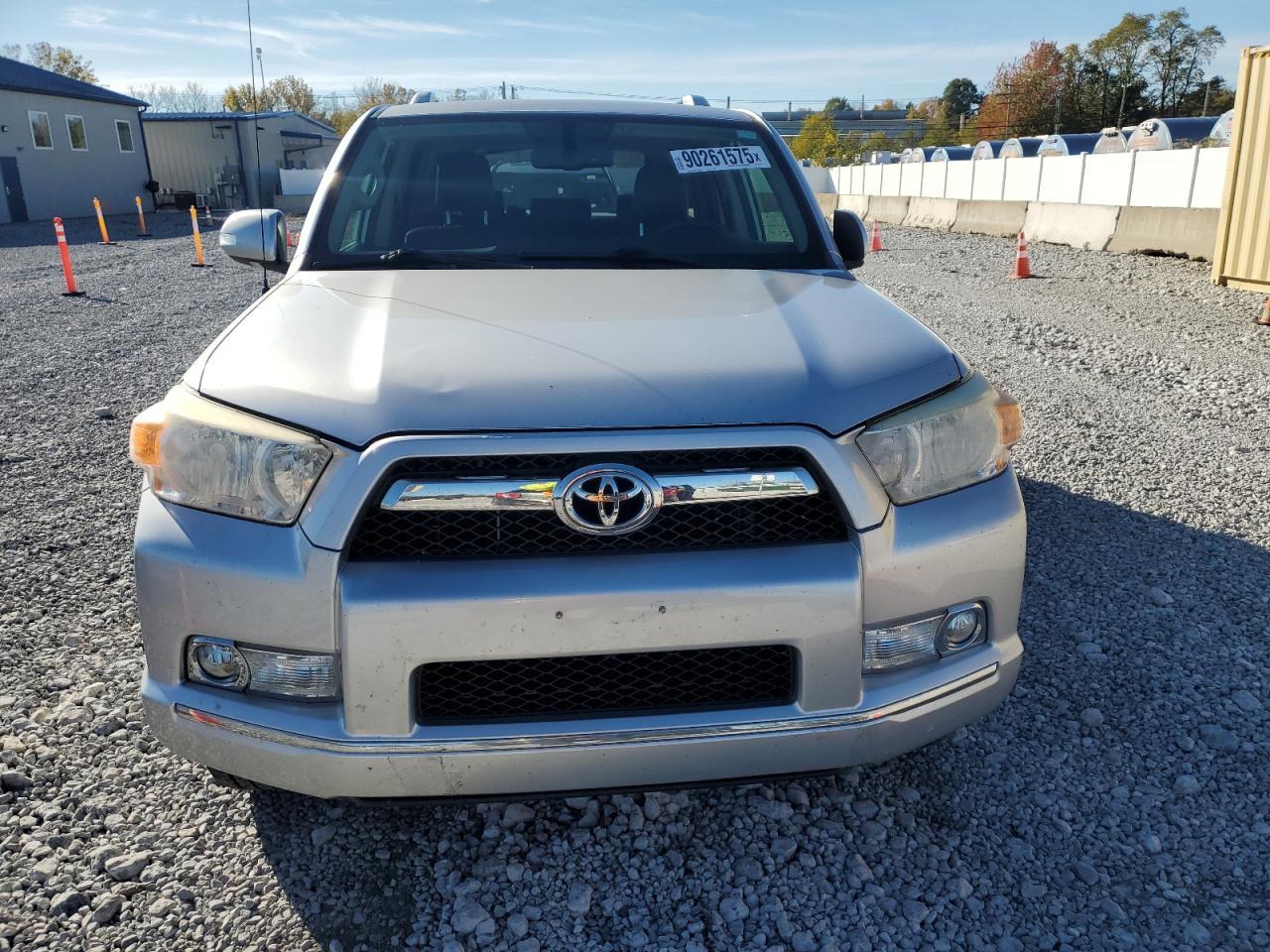 2010 Toyota 4Runner Sr5 - Image 5