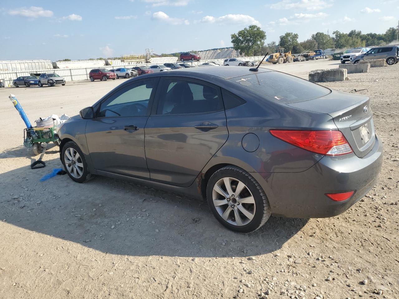 2012 Hyundai Accent Gls - Фото 2