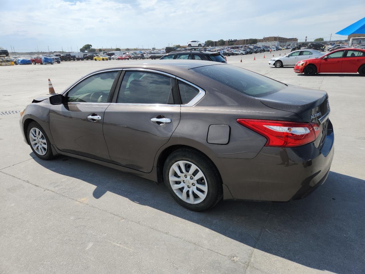 2017 Nissan Altima 2.5 - Фото 2