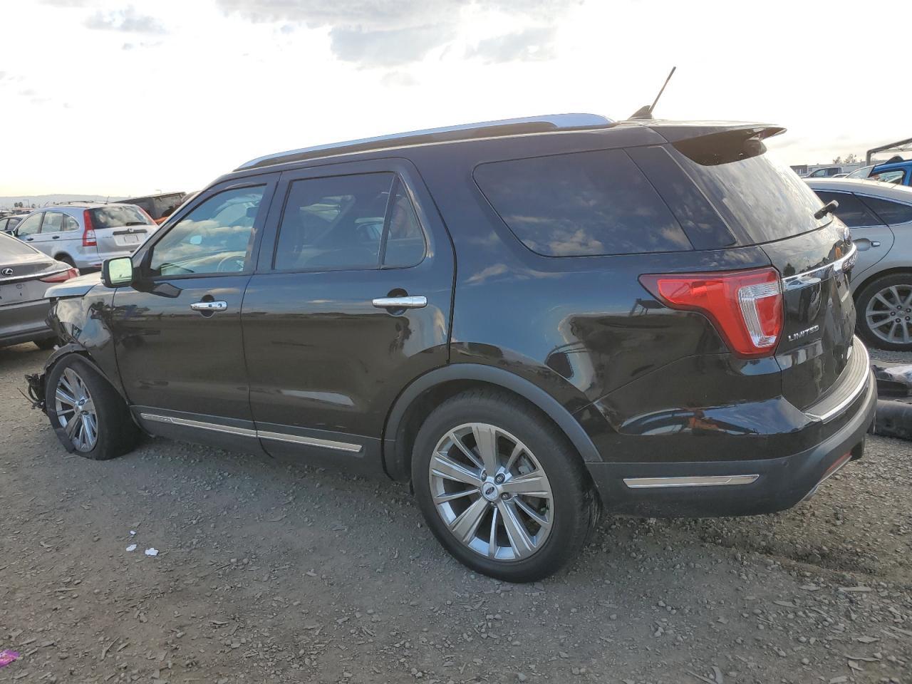 2019 Ford Explorer Limited - Фото 2