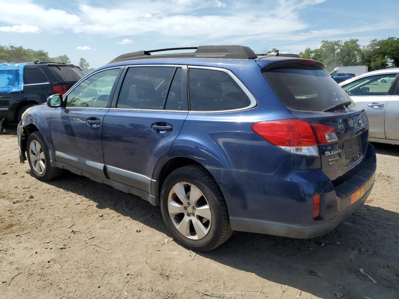 2011 Subaru Outback 2.5I Limited - Image 2