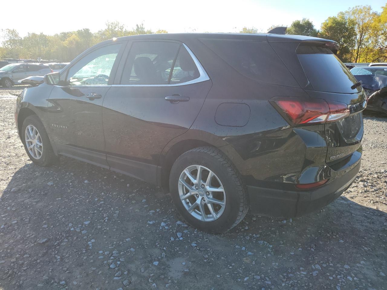 2022 Chevrolet Equinox Lt - Фото 2