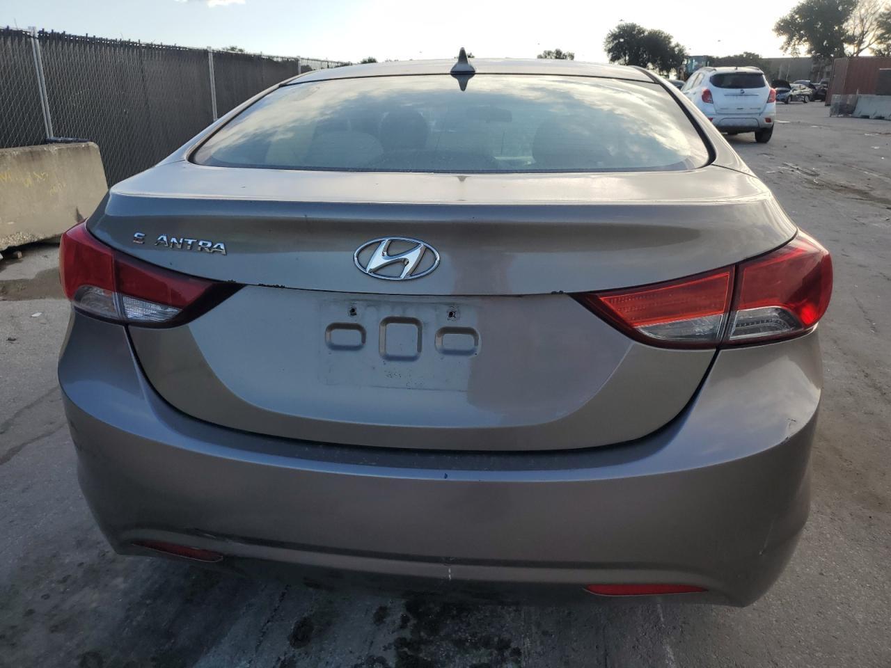 2013 Hyundai Elantra Gls - Фото 6
