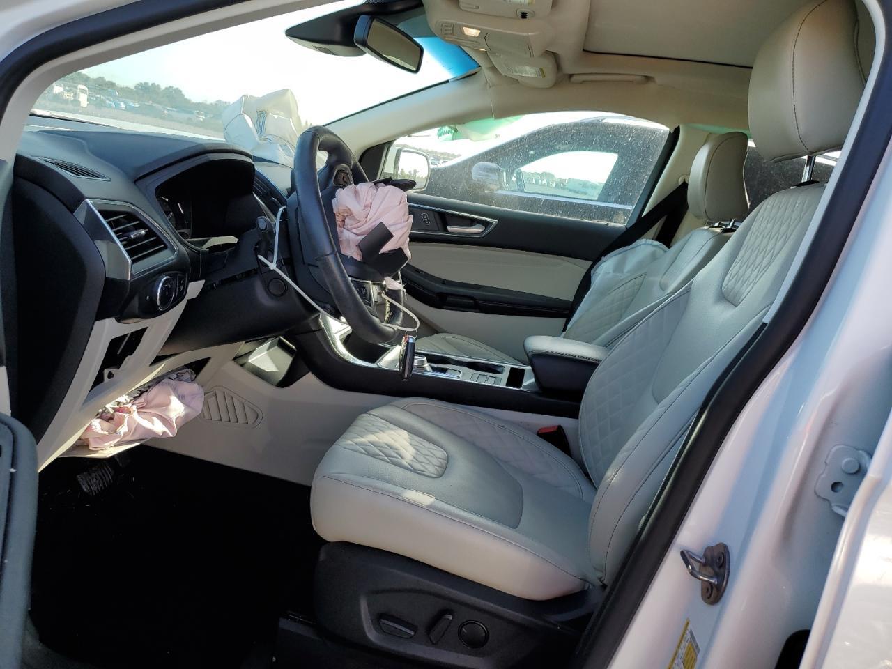 2024 Ford Edge Titanium - Image 7