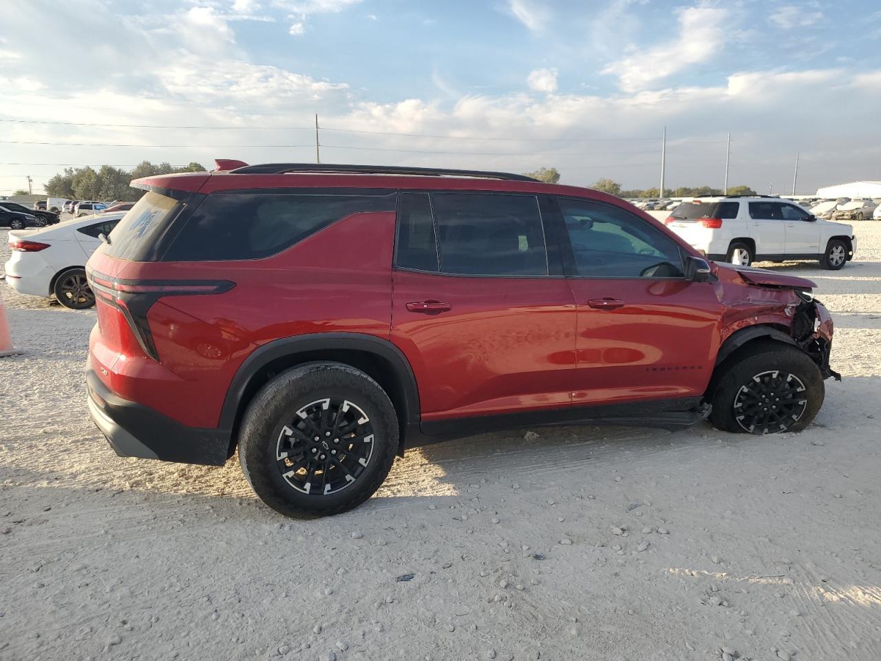2024 Chevrolet Traverse Lt Z71 - Фото 3