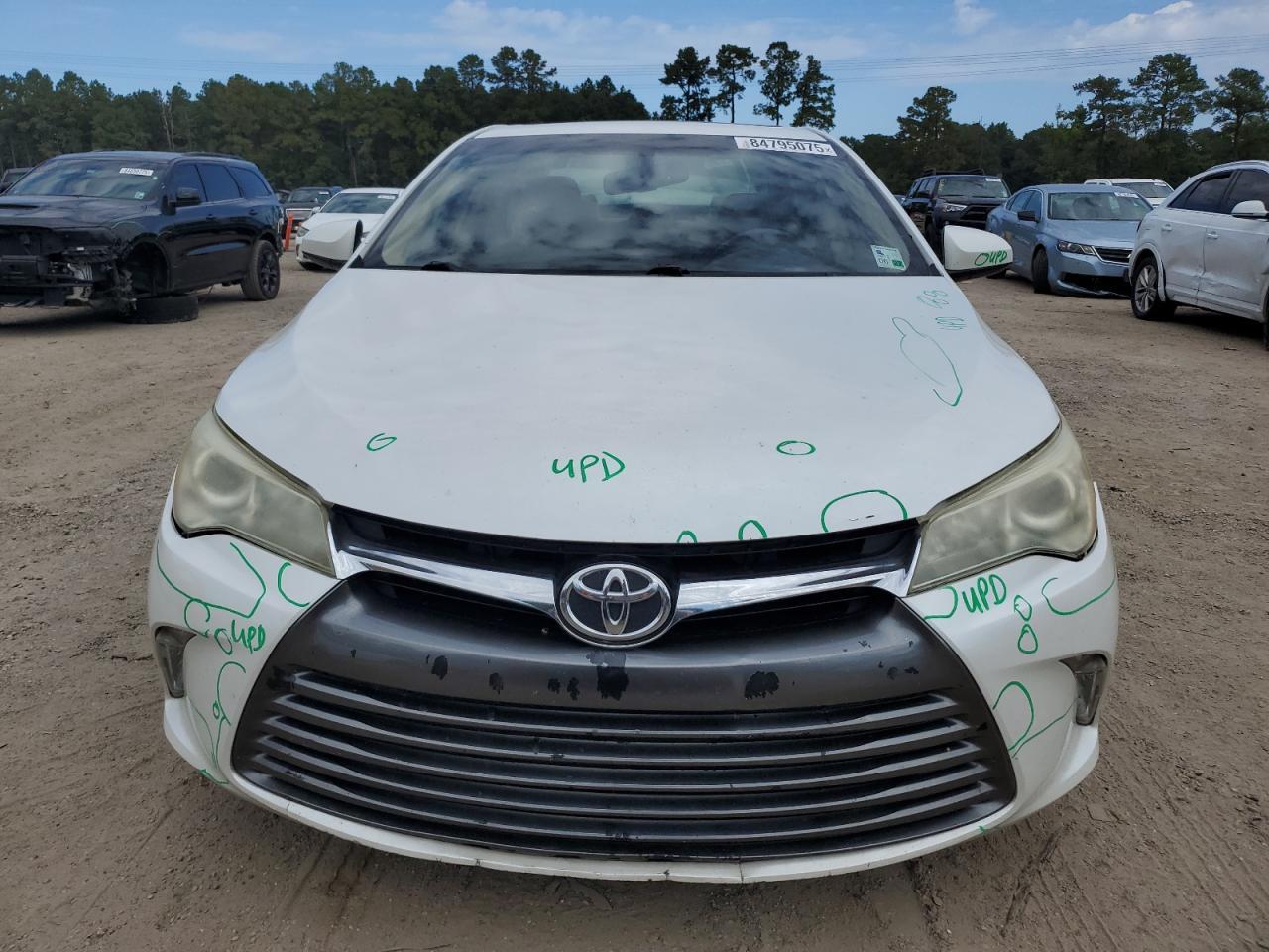 2016 Toyota Camry Le - Image 5