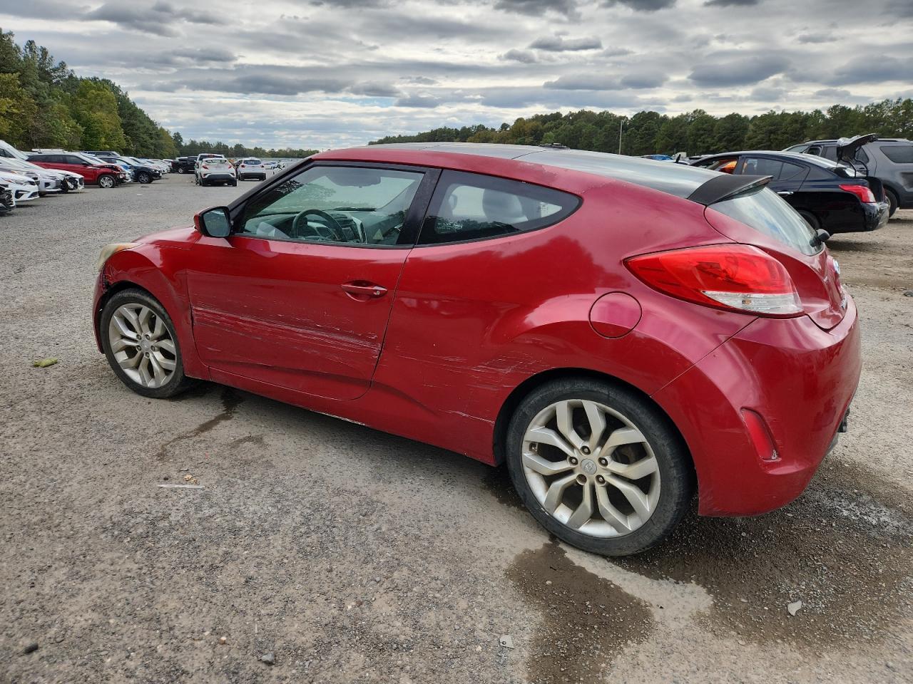 2013 Hyundai Veloster - Image 2