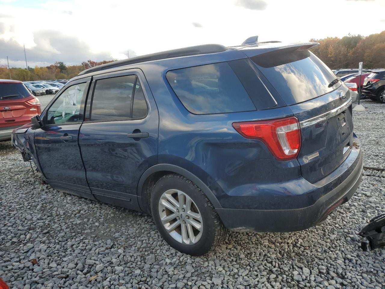 2016 Ford Explorer - Фото 2