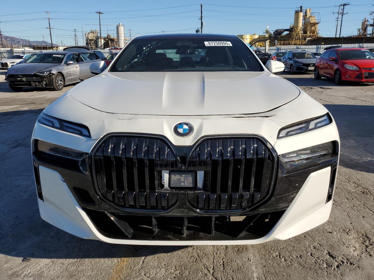 2023 BMW 760 Xi - Image 5