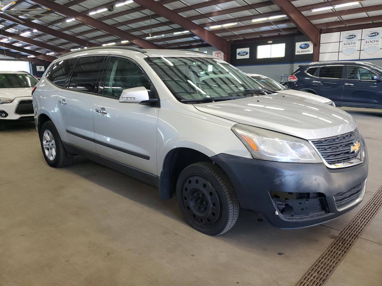 2016 Chevrolet Traverse Ls - Фото 4