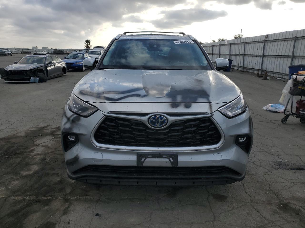 2023 Toyota Highlander Hybrid Xle - Image 5
