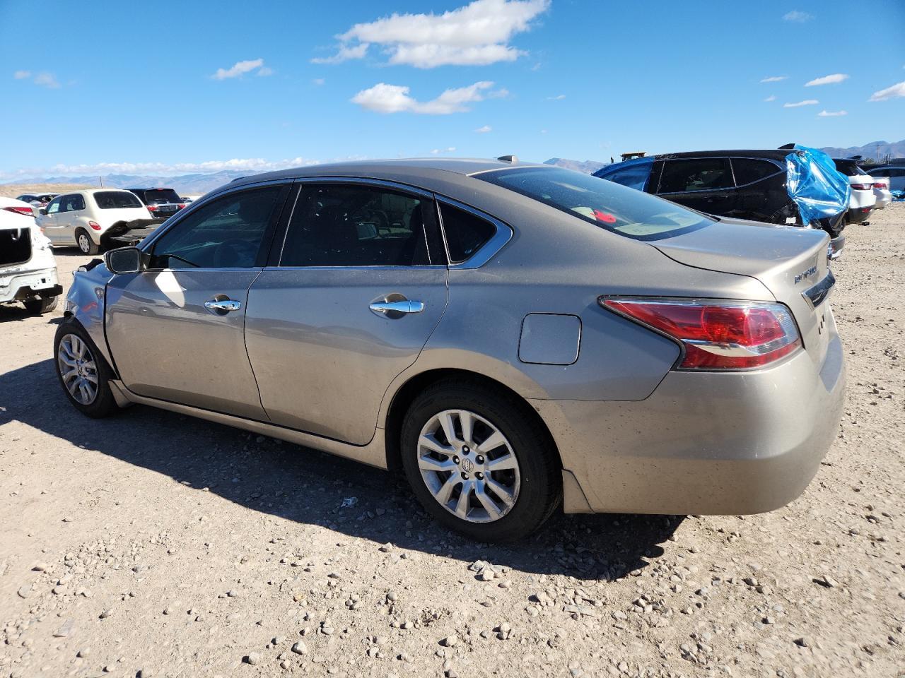 2015 Nissan Altima 2.5 - Фото 2