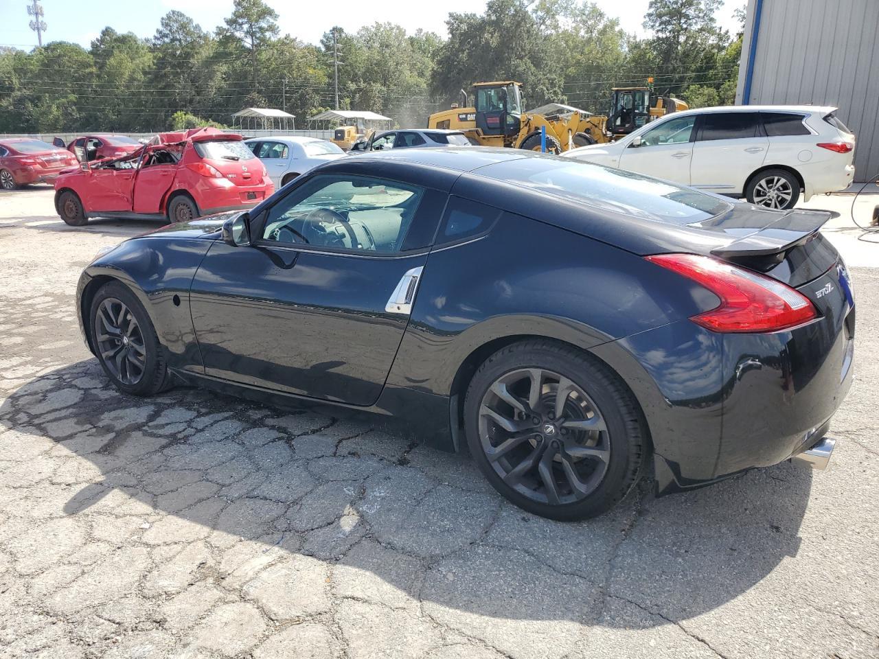 2016 Nissan 370Z Base - Фото 2