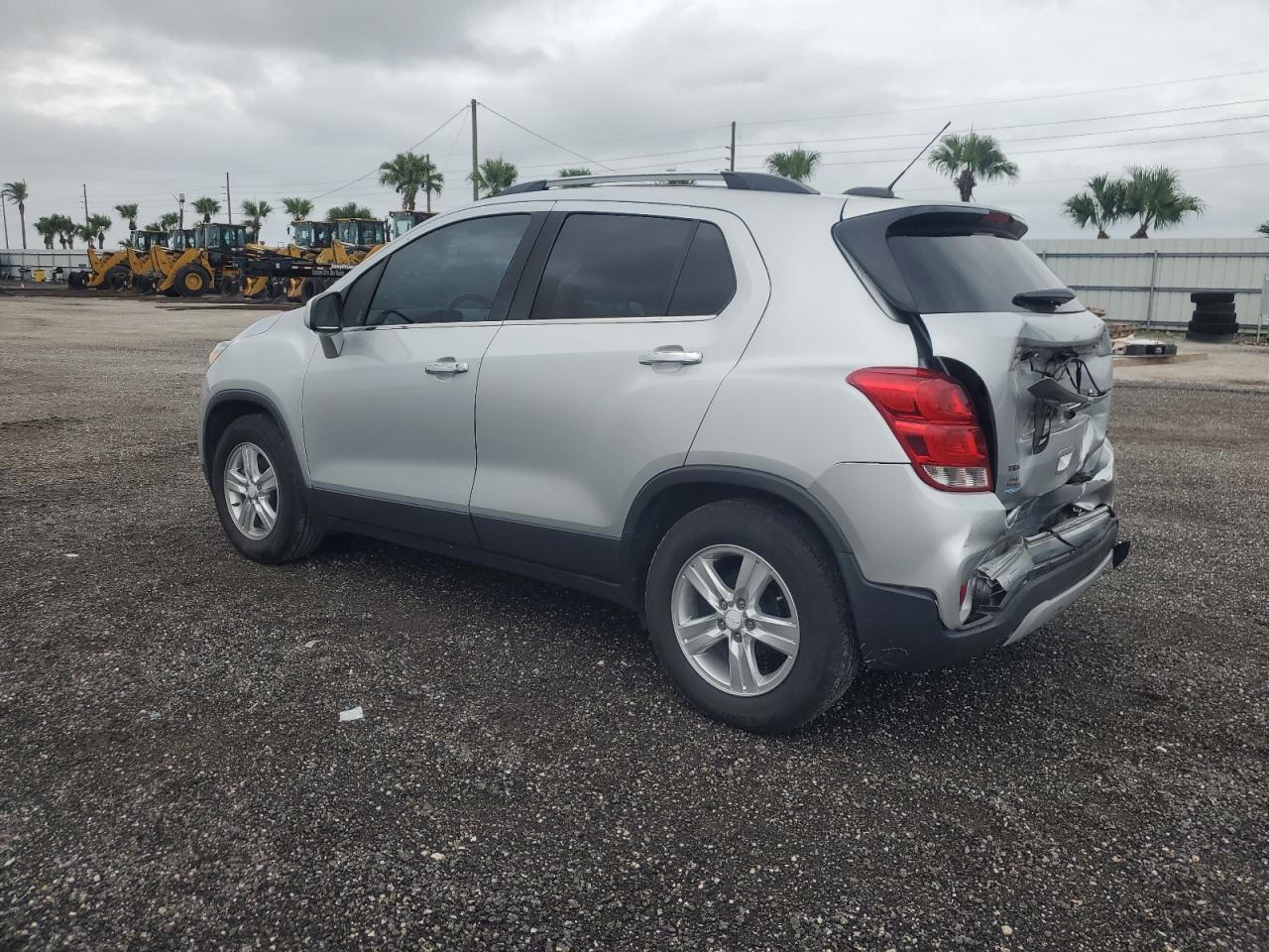 2020 Chevrolet Trax 1Lt - Фото 2