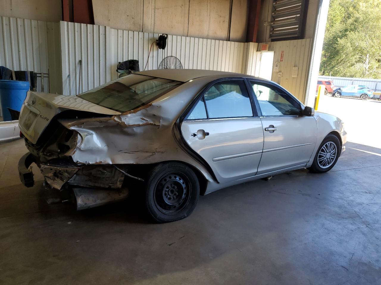2003 Toyota Camry Le - Фото 3