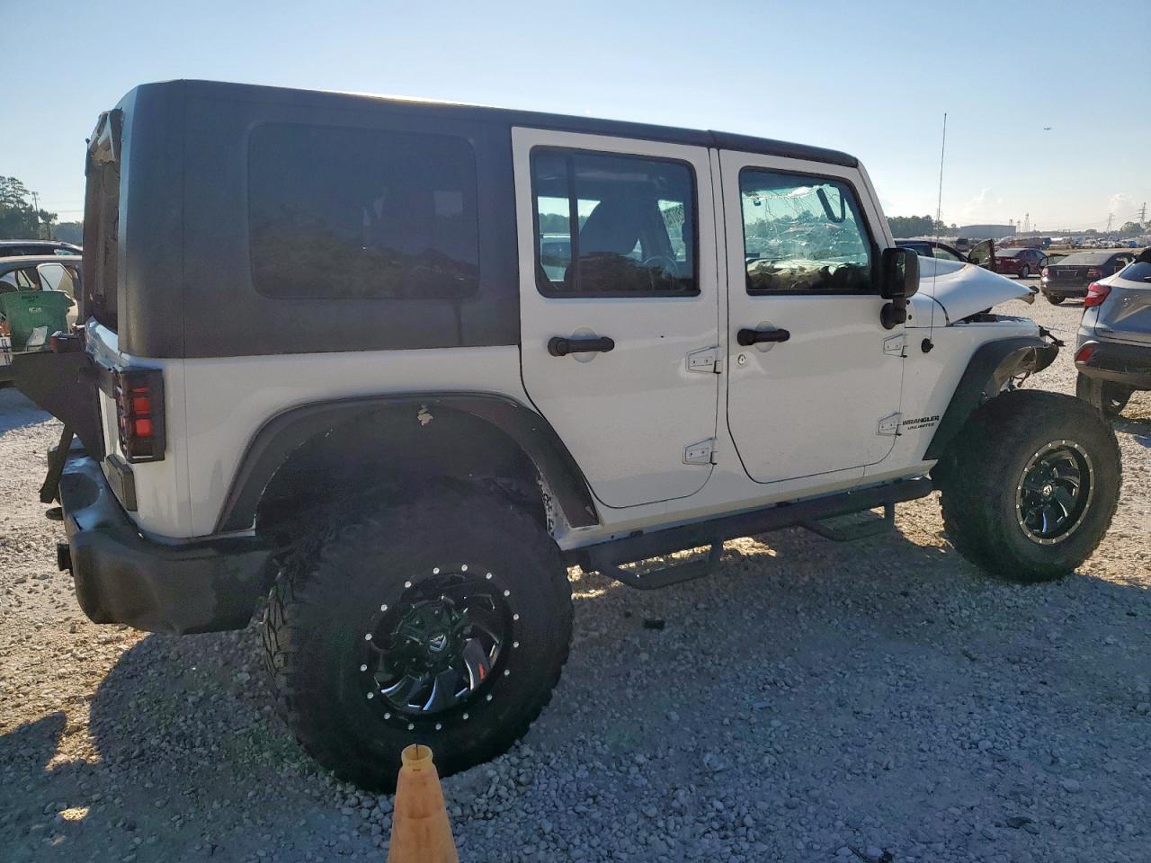 2015 Jeep Wrangler Unlimited Sport - Image 3