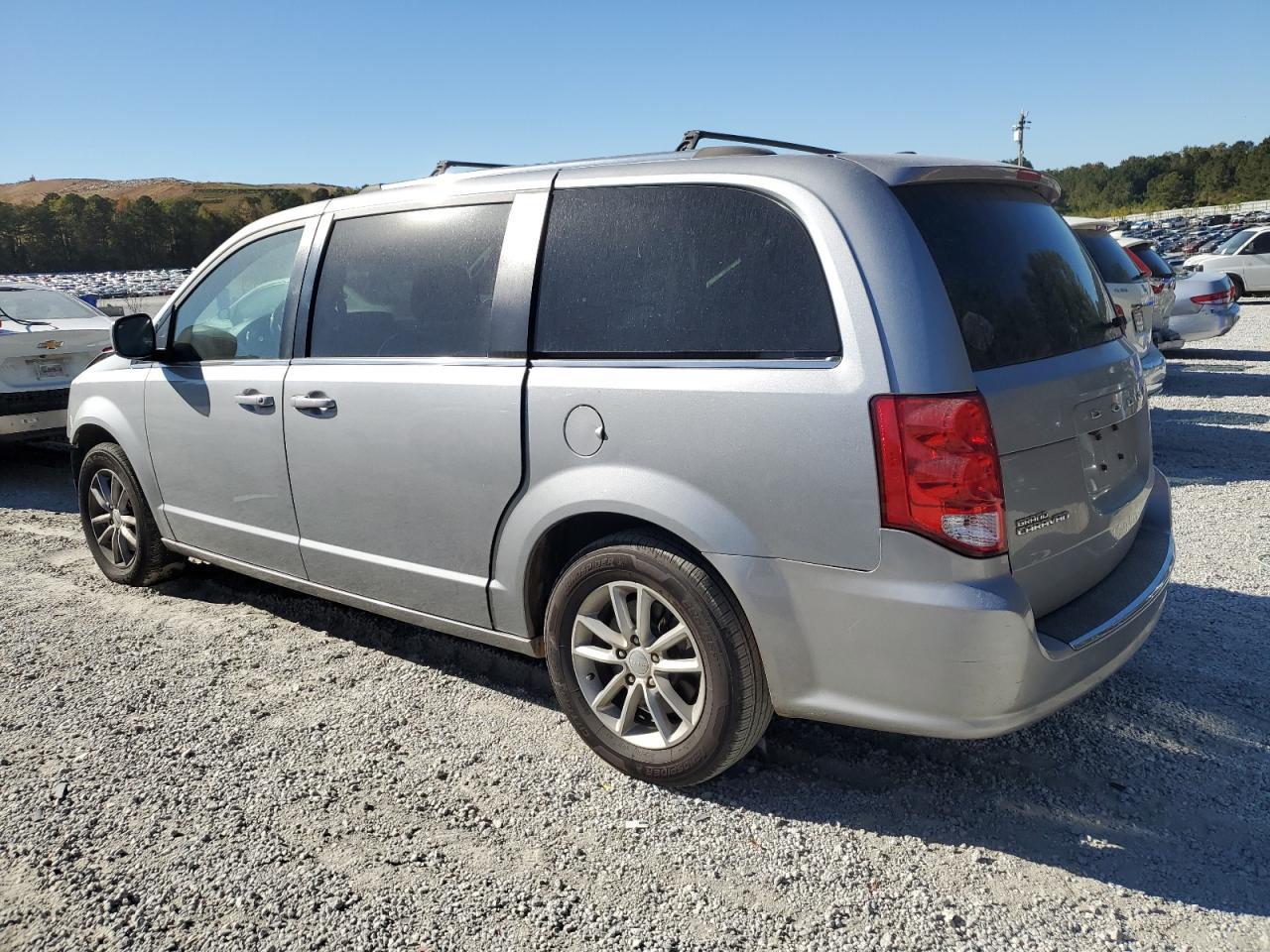 2019 Dodge Grand Caravan Sxt - Image 2