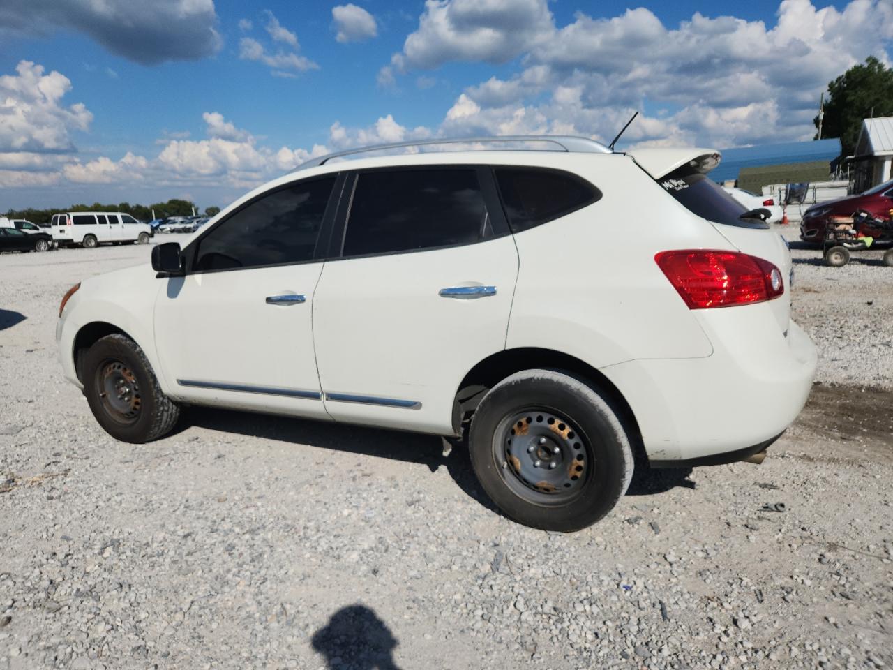 2015 Nissan Rogue Select S - Image 2