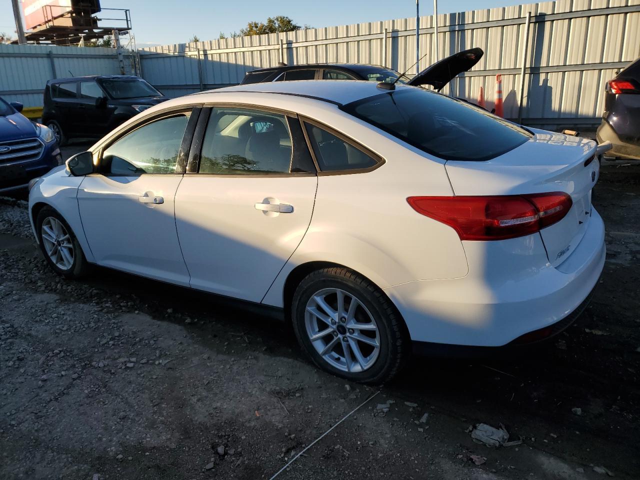 2016 Ford Focus Se - Фото 2