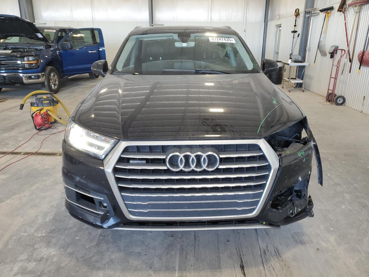 2017 Audi Q7 Premium Plus - Image 5