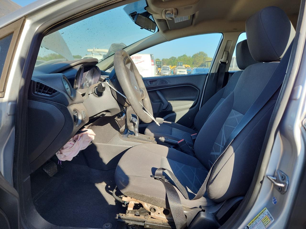 2014 Ford Fiesta S - Фото 7