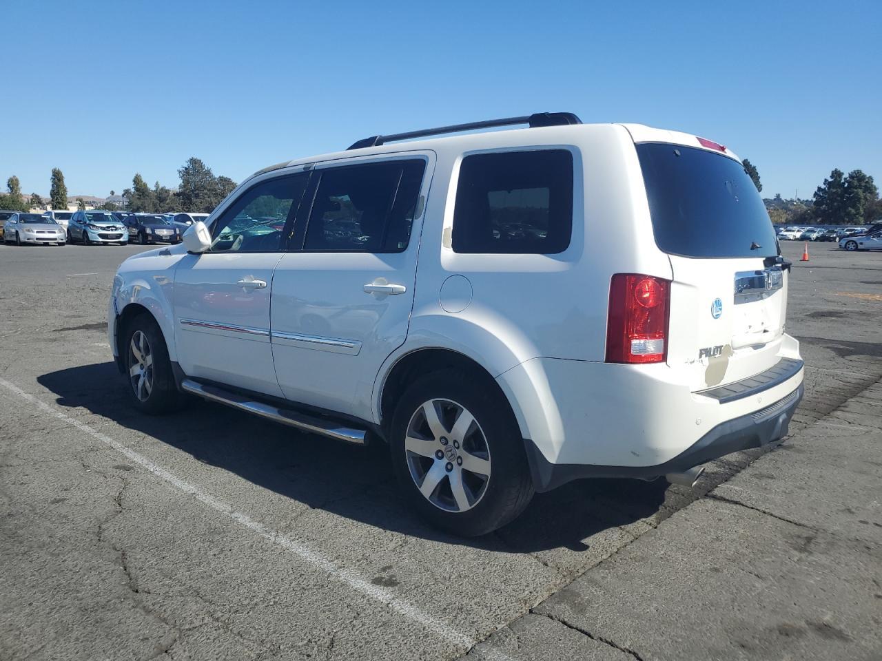 2013 Honda Pilot Touring - Image 2