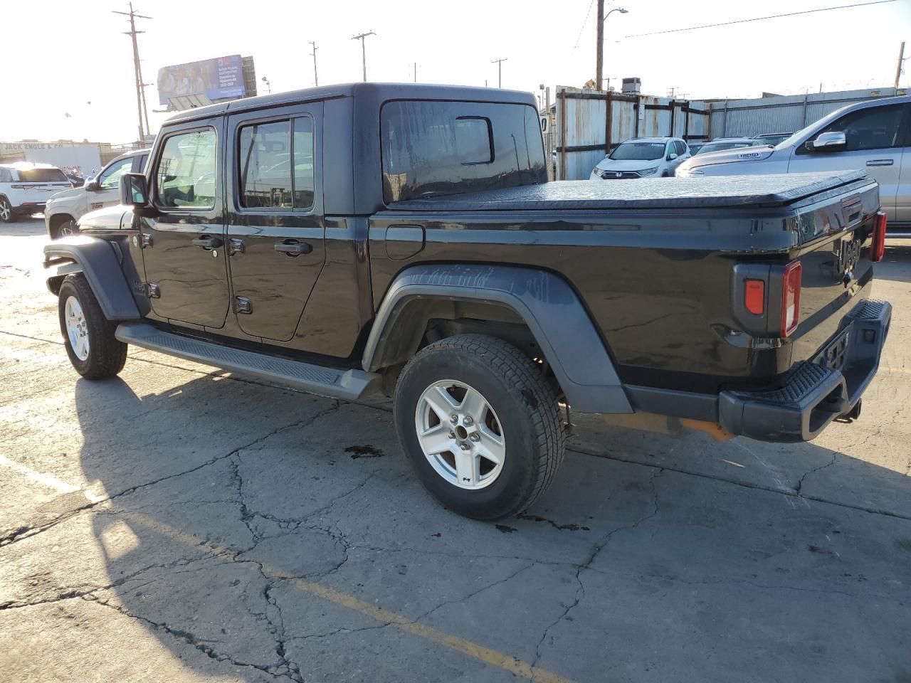2020 Jeep Gladiator Sport - Фото 2
