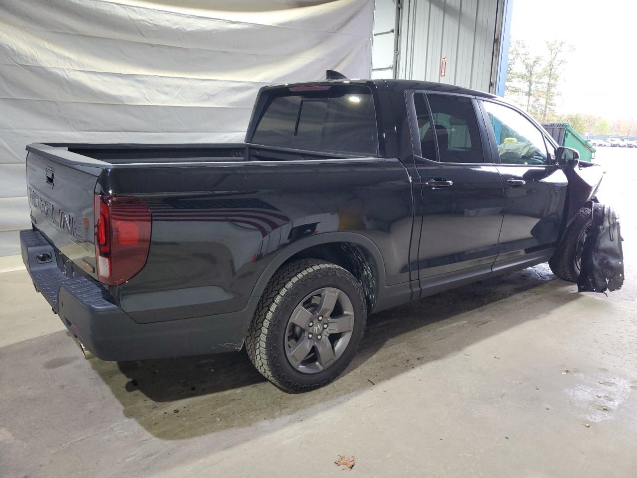 2025 Honda Ridgeline Trail Sport - Image 3