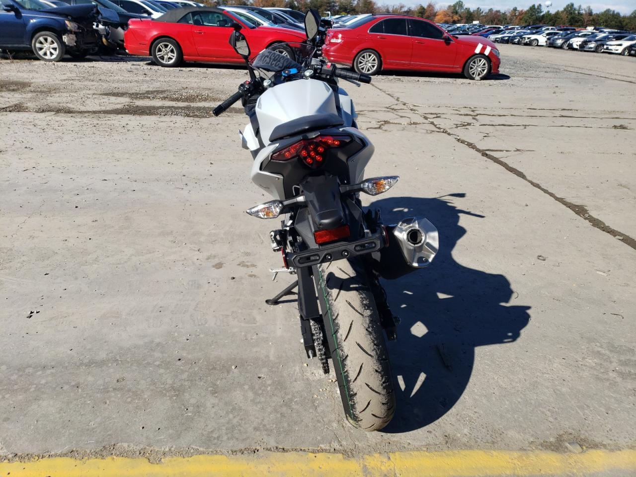 2025 Kawasaki Ex500 - Фото 4