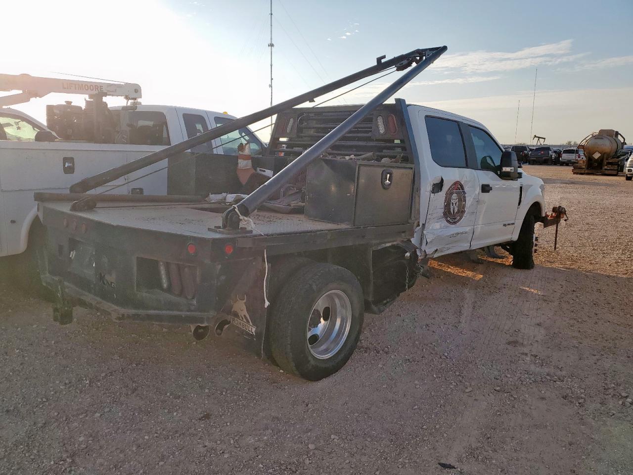 2019 Ford F350 Super Duty - Image 3