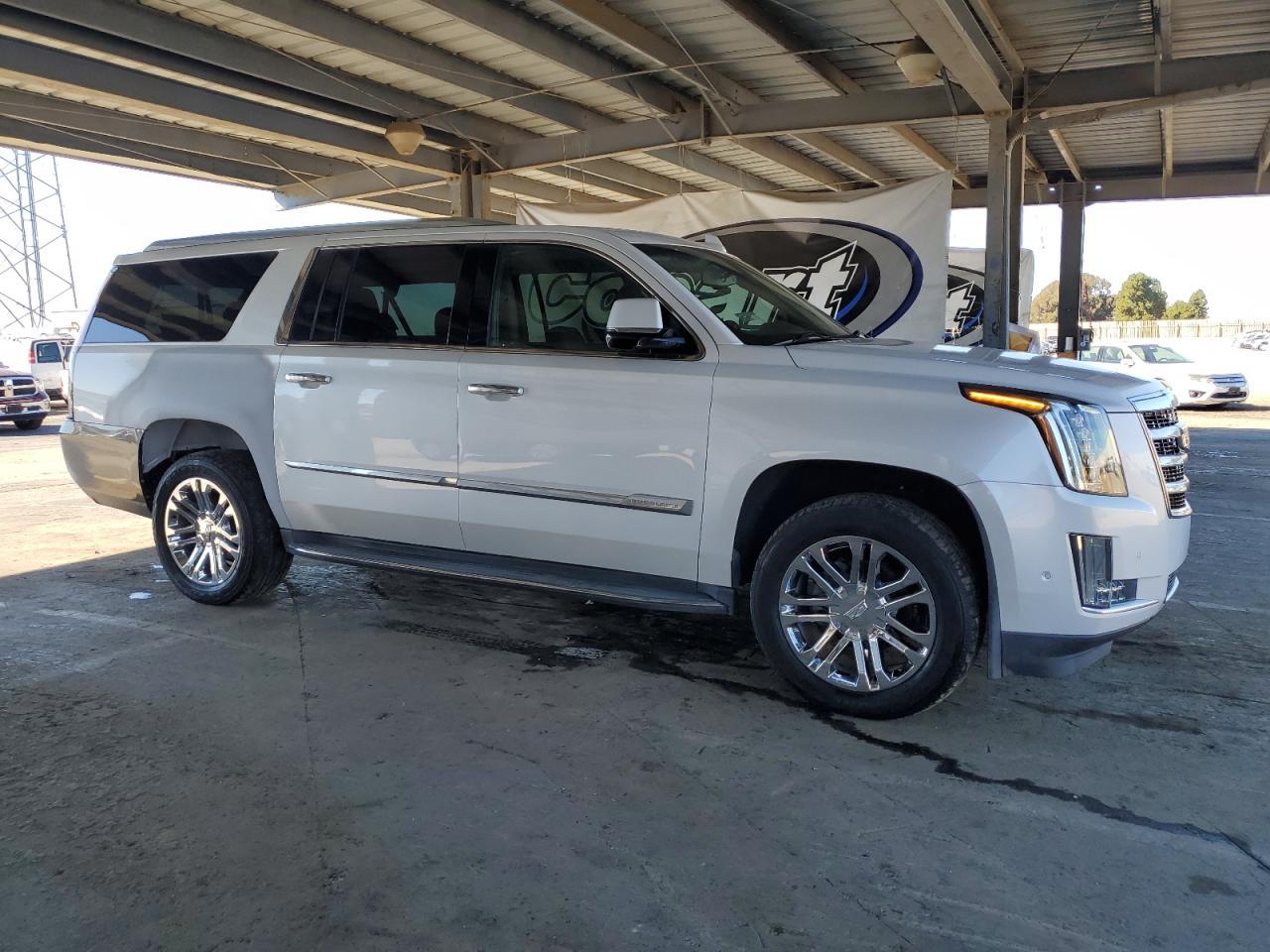 2018 Cadillac Escalade Esv - Фото 4