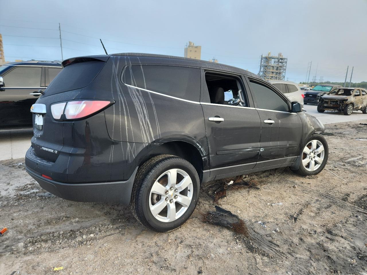2016 Chevrolet Traverse Lt - Image 3
