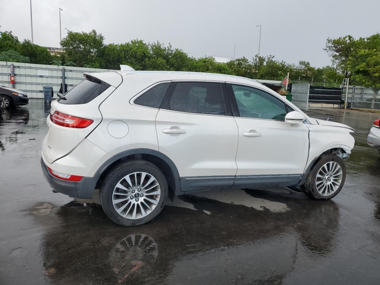 2017 Lincoln Mkc Reserve - Image 3