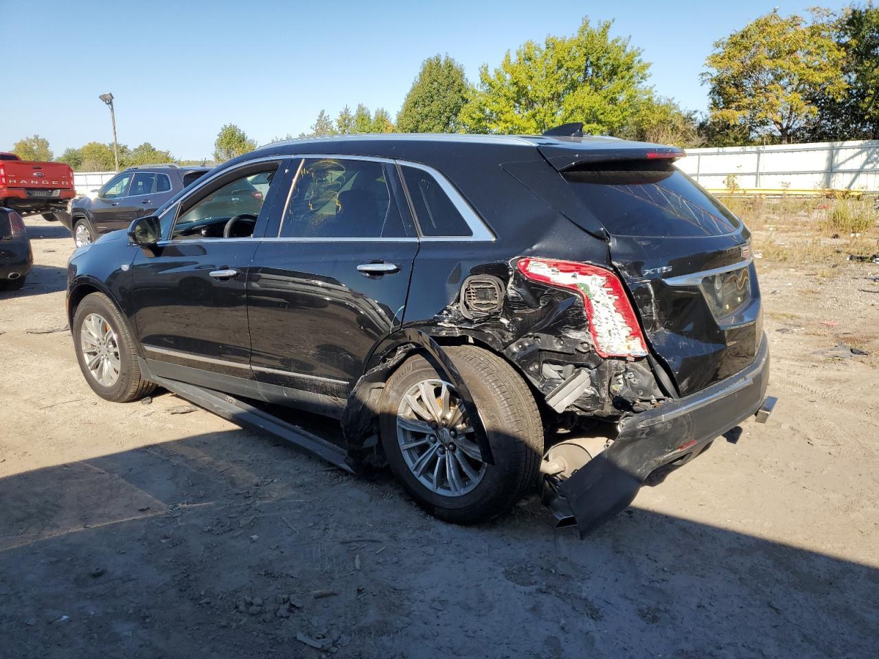 2018 Cadillac Xt5 Luxury - Image 2
