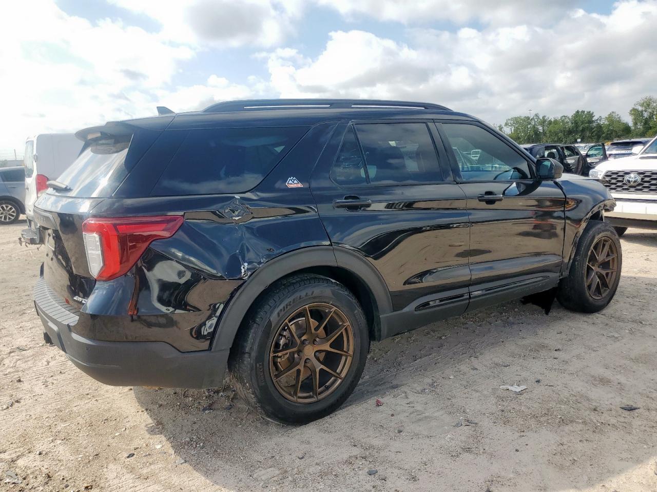 2022 Ford Explorer Timberline - Фото 3