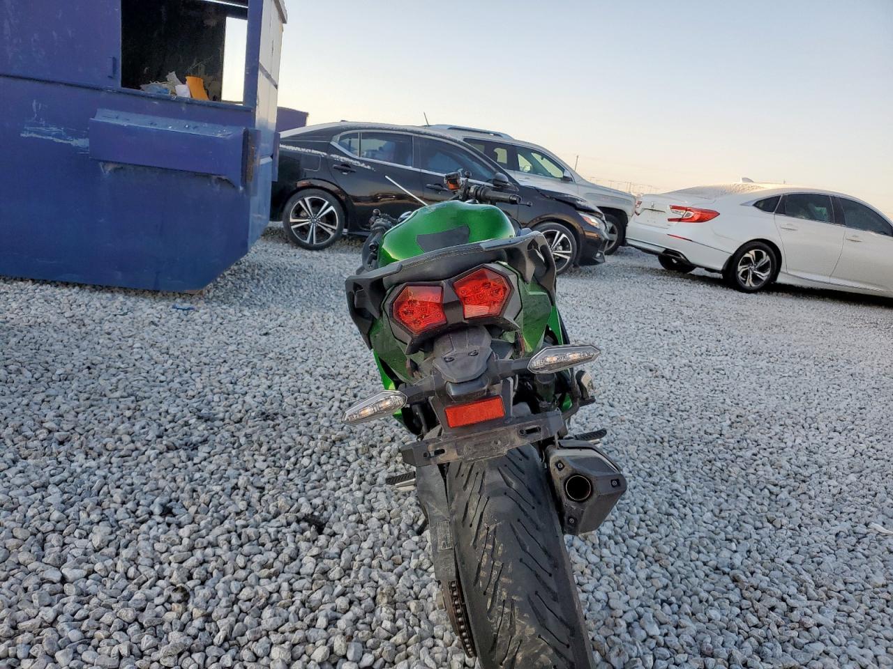 2018 Kawasaki Zx1002 B - Фото 4